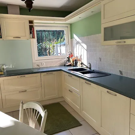 Holiday home Maison Charmante 6 Personnes *